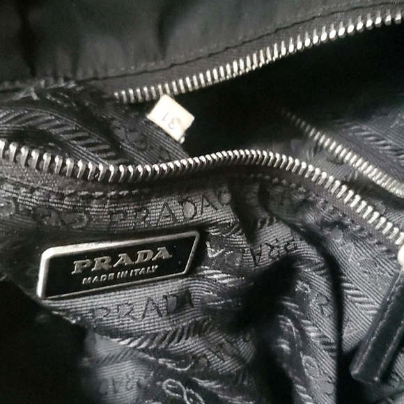 PRADA PURSE BLACK in great condition - Picture 10 of 11
